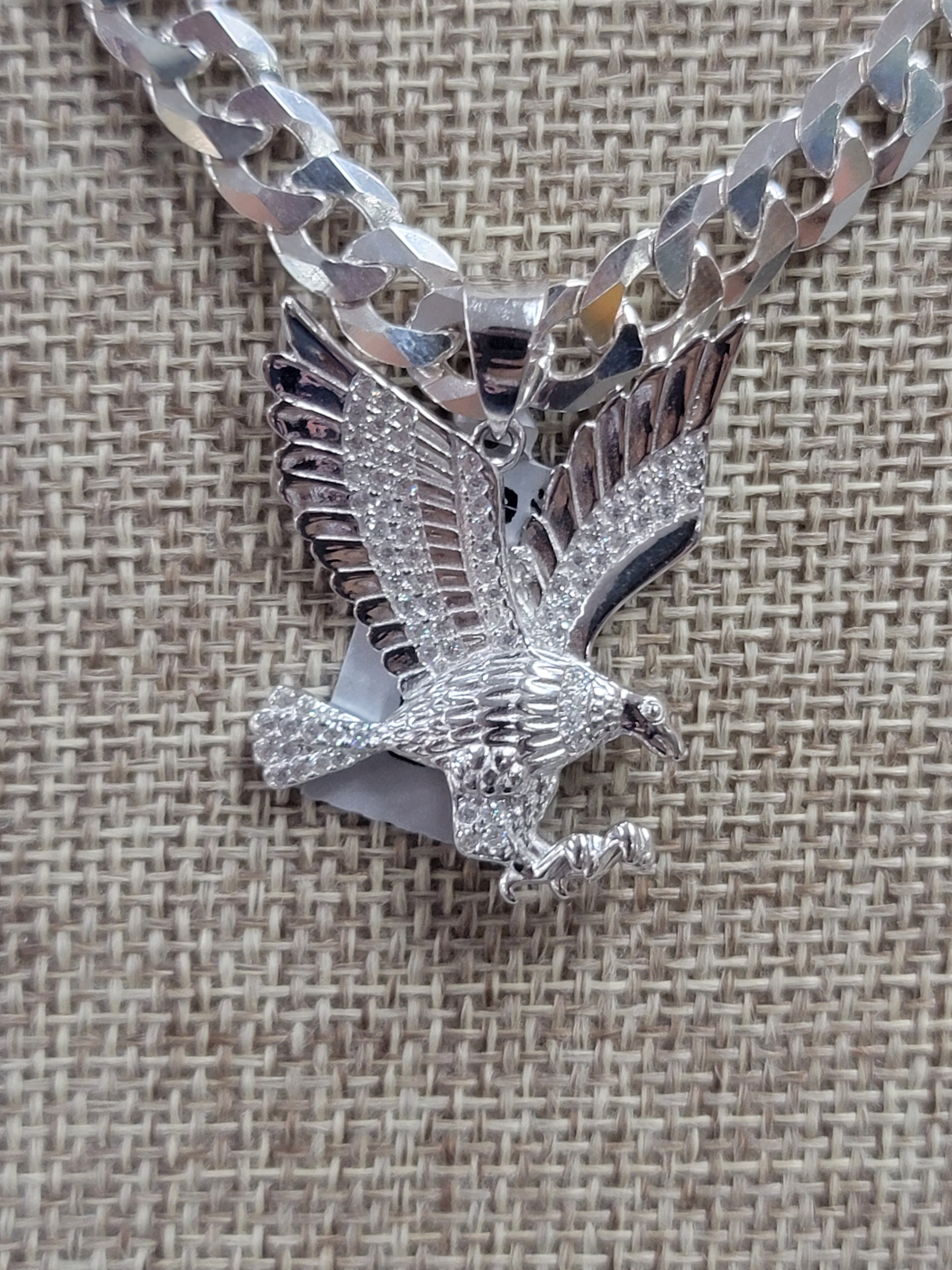 Abigarrado Interpretación Inocencia charms de águila con cadena de plata 925 – Joyeria Le Succes