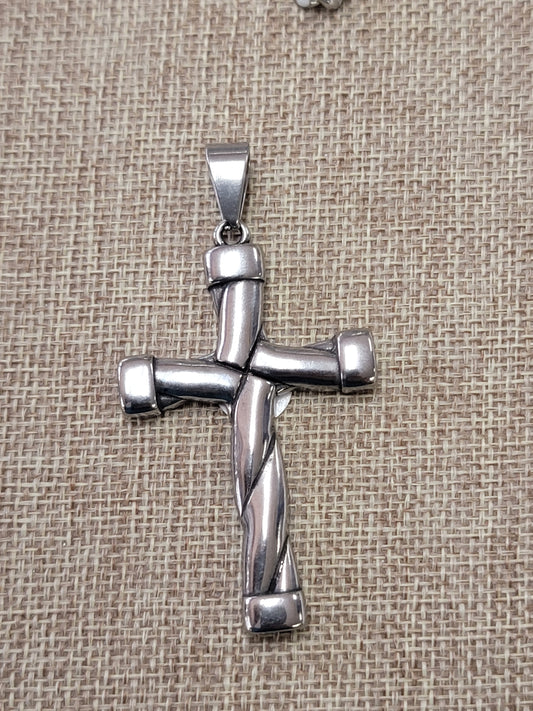 pendant de cruz en stainless steel color plata